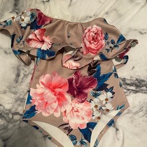 One shoulder bodysuit